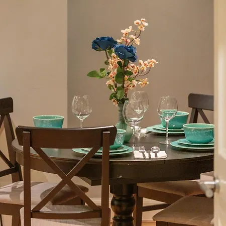 Beautiful Hideout In Center Of *