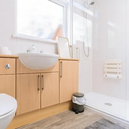 Cosy 2 Bedroom In In A Great Location Casa vacanze *