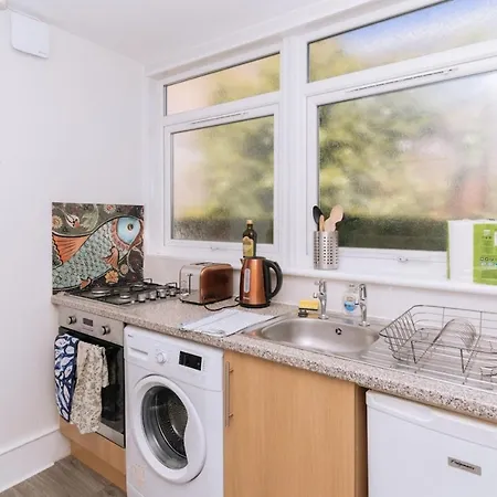 Cosy 2 Bedroom In In A Great Location *