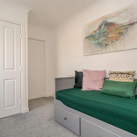 Apartament Pass The Keys Modern Flat Near Airport And Town, Free Parking *