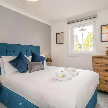Apartment Pass The Keys Modern Flat Near Airport And Town, Free Parking Edinburgh