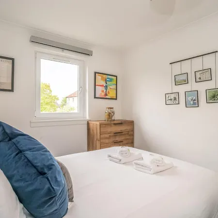 Apartament Pass The Keys Modern Flat Near Airport And Town, Free Parking