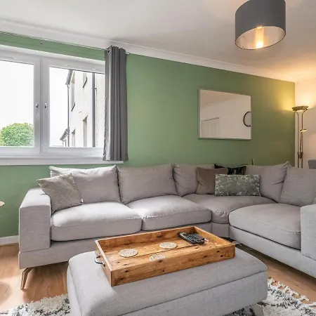 Apartment Pass The Keys Modern Flat Near Airport And Town, Free Parking *