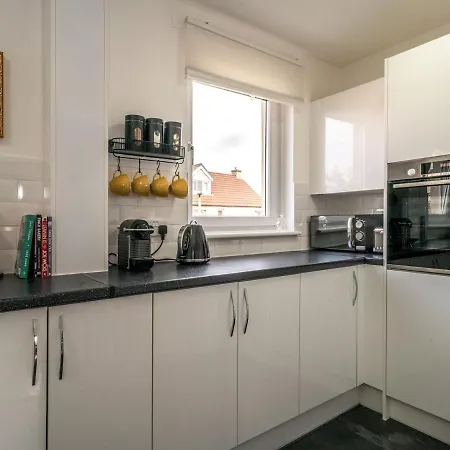 Pass The Keys Modern Flat Near Airport And Town, Free Parking * Edinburgh