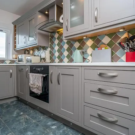 Pass The Keys Stunning Flat With Sea View And Parking Apartment Edinburgh