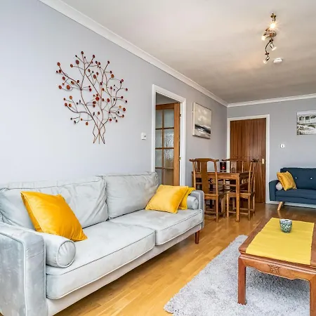 Apartamento Stunning Flat With Sea View And Parking - Pass The Keys Edimburgo