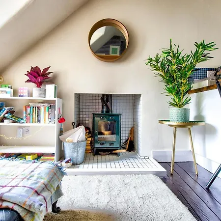 Apartment Guestready - Vibrant Attic Apt In Lovely Leith *