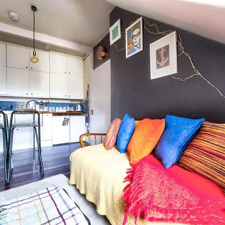 Guestready - Vibrant Attic Apt In Lovely Leith * Edinburgh