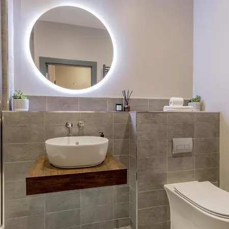 Bohemian Luxury In The Heart Edinburghs Leith District Апартаменты *