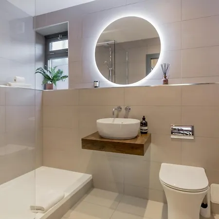 Bohemian Luxury In The Heart Edinburghs Leith District Апартаменты Эдинбург