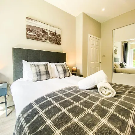 Stunning, Refurbished 2 Bed - Free Street Parking Edinburgh