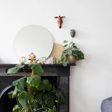 Altido Glamorous 2-bed Flat Near Castle Apartment Edinburgh