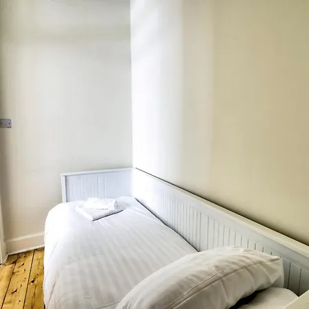 Apartamento Guestready - Beautiful Flat With Garden Edimburgo