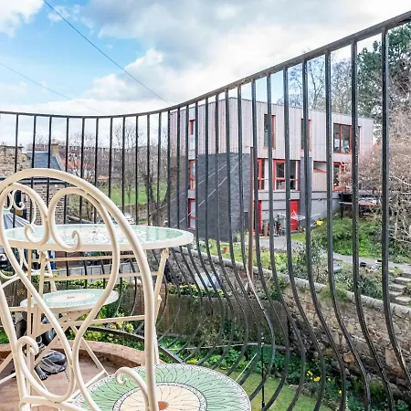 Stunning Flat With Sea View And Parking - Pass The Keys Apartment