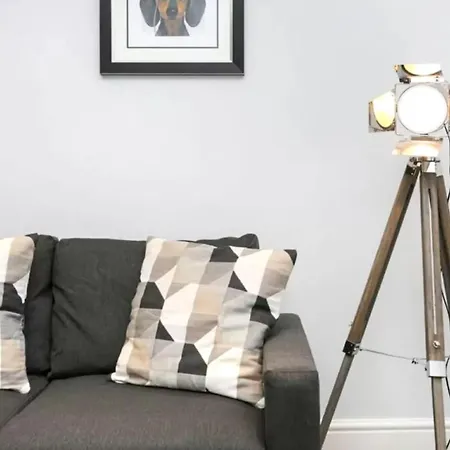 Appartement Ultra Modern, Stylish Next To Princes St