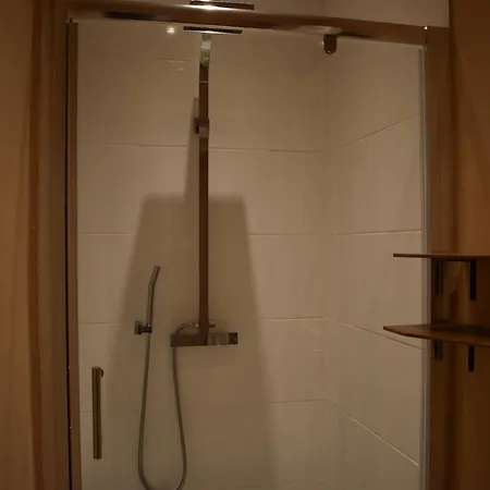 아파트 West End *