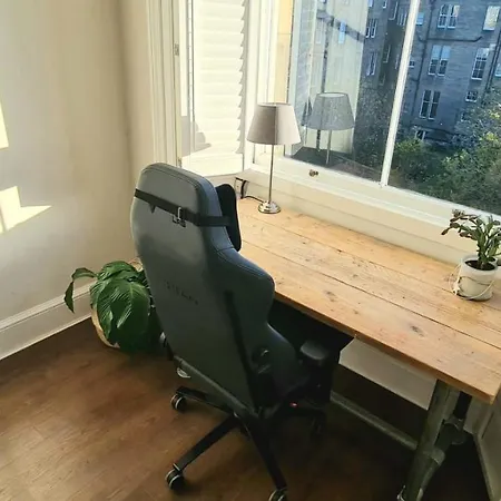 Stunning 2 Bedroom Georgian * Edinburgh