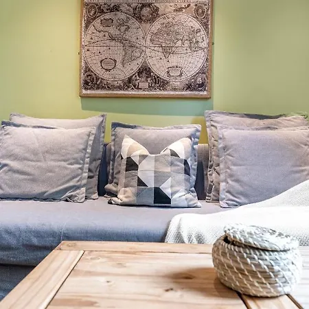 Apartament Duplex Main Door Entrance 2 Bedroom Mezzanine House - Edinburgh City Centre - Near Haymarket Train Station - Sleeps Up To 6 Guests