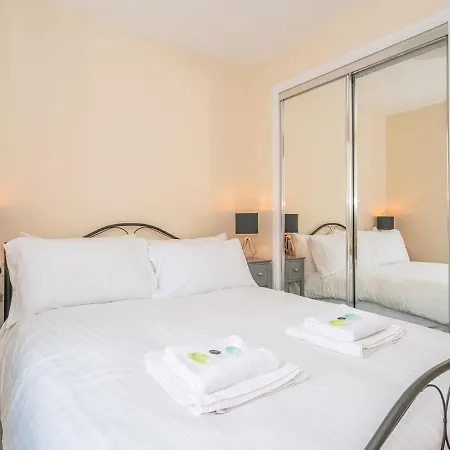 Pass The Keys Modern And Spacious 2 Beds Flat With Free Parking Apartment Edinburgh