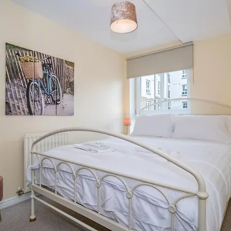 Apartment Pass The Keys Modern And Spacious 2 Beds Flat With Free Parking *