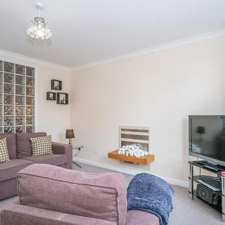 Pass The Keys Modern And Spacious 2 Beds Flat With Free Parking *