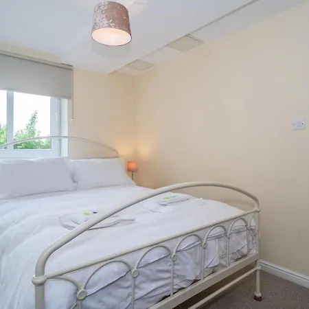 Pass The Keys Modern And Spacious 2 Beds Flat With Free Parking Apartment Edinburgh