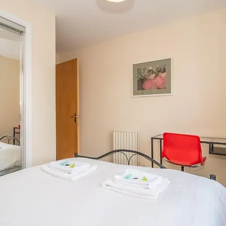 Pass The Keys Modern And Spacious 2 Beds Flat With Free Parking