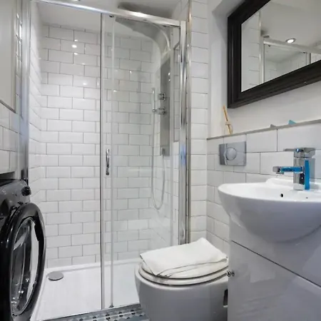 Comfortable 2 Bedroom In The Heart Of Leith Apartament Edynburg