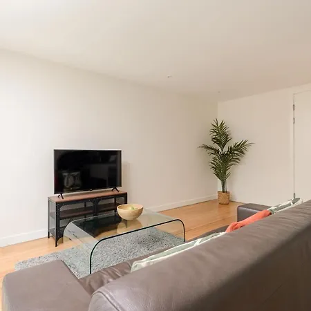 1Br Modern Meadows Apartment *