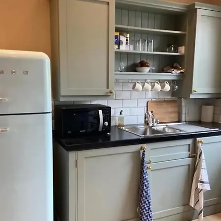 Modern 2 Bedroom In * 爱丁堡