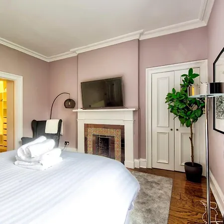 Bright And Airy 3Br Home In Stockbridge Appartamento