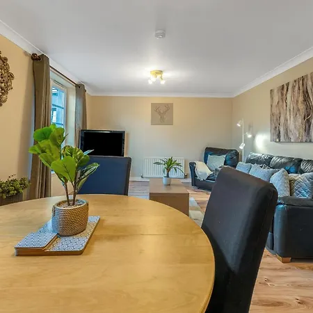 Apartment Charming, Spacious & Bright 2 Bedroom Apartment - Perfect Location, Close To City Centre - Free Parking On Site Edinburgh