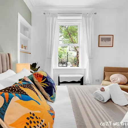 Apartment Cozy With Character Cochrane At Leith Links Park