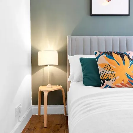 Cozy With Character Cochrane At Leith Links Park *