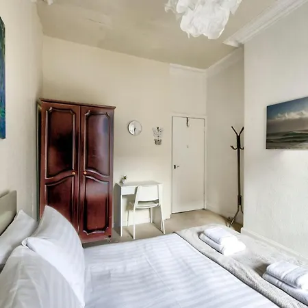 Guestready - Cosy Flat In - Minutes From Waverley Station *