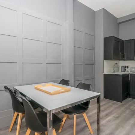Pass The Keys Stylish 2 Beds Flat In Historic Victorian Building *