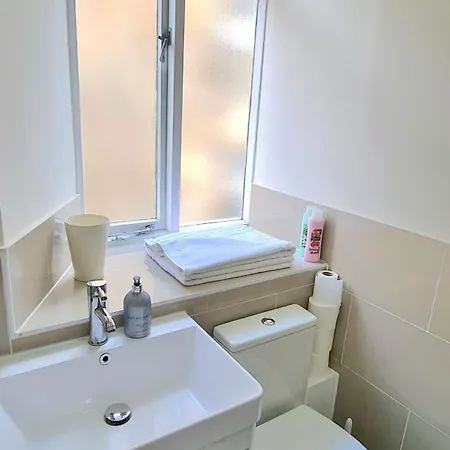 Spacious 3 Bed City Centre Apartment * 爱丁堡