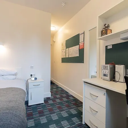 First Holland House 2*