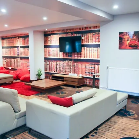 First Holland House אדינבורו