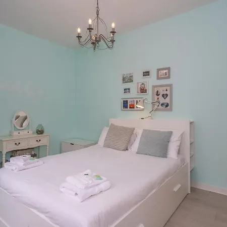 Apartamento Striking 1Br Home: Near Royal Mile - Edinburgh - Pass The Keys *