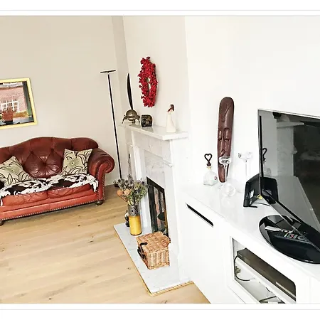 Spacious And Modern 2 Bedroom Flat Near The Centre アパート *