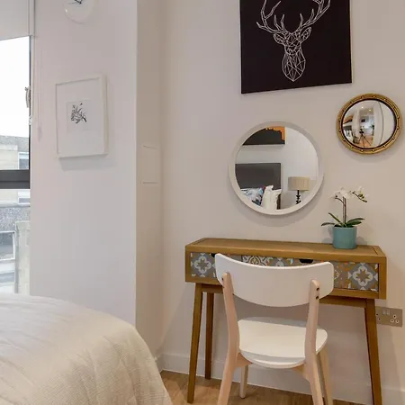 Apartment Sophisticated Studio For 2 W/ Edin Castle Views *