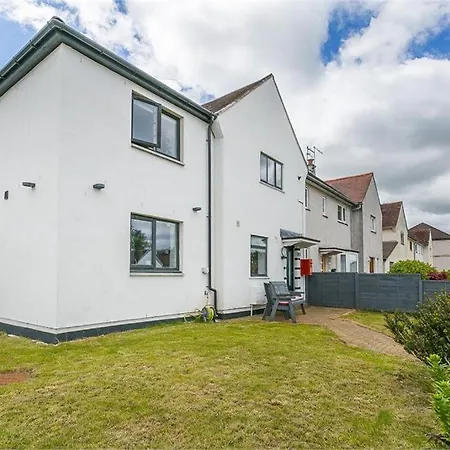 Casa vacanze Dreghorn House 5 Bedrooms,9 Beds,3 Toilets 2 Showers,1 Bath,2 Reception Free Parking 233 Mbp Wifi Edimburgo