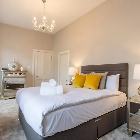 Exclusive 2 Bed, Free Private Parking, In West End Apartamento *