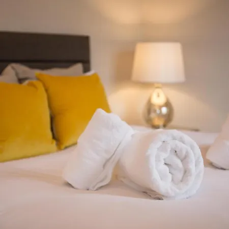 Apartamento Exclusive 2 Bed, Free Private Parking, In West End Edimburgo