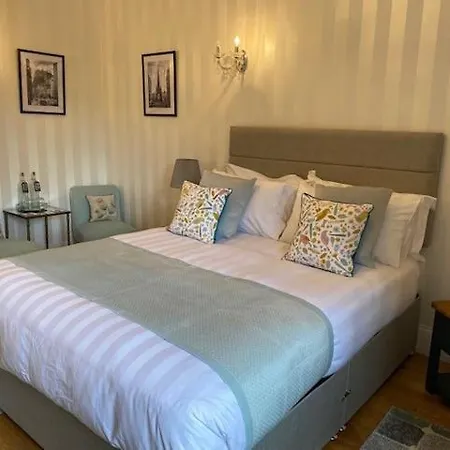 The Hedges Guest house
