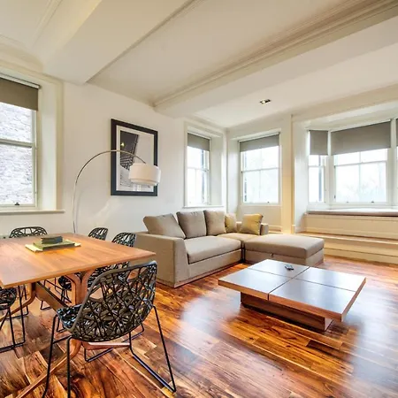 Appartement Sumptuous 2br Next To Castle!