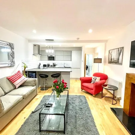 Апартаменты Prime New Town. Newly Reno'd Cosy Nest Эдинбург