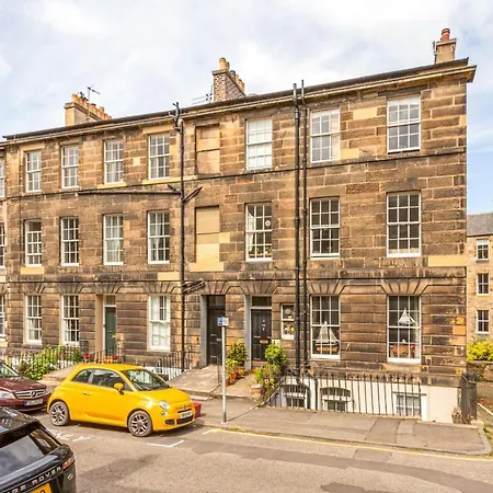 Lejlighed Prime New Town. Newly Reno'd Cosy Nest