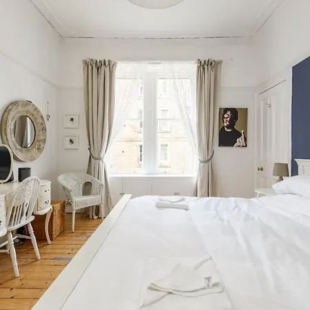 Apartment Lovely Victorian 2-Bed Apartment In Edinburgh *